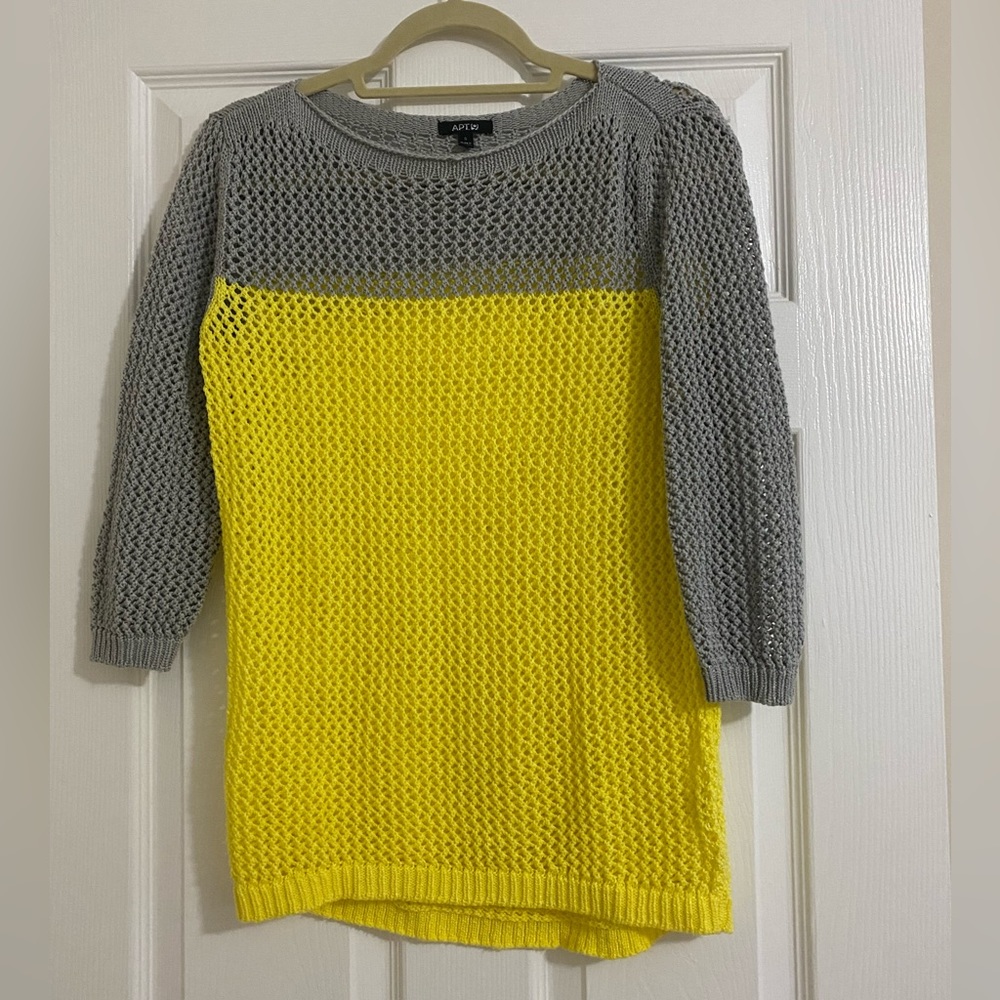 Apt 9 Yellow and Gray Sweater